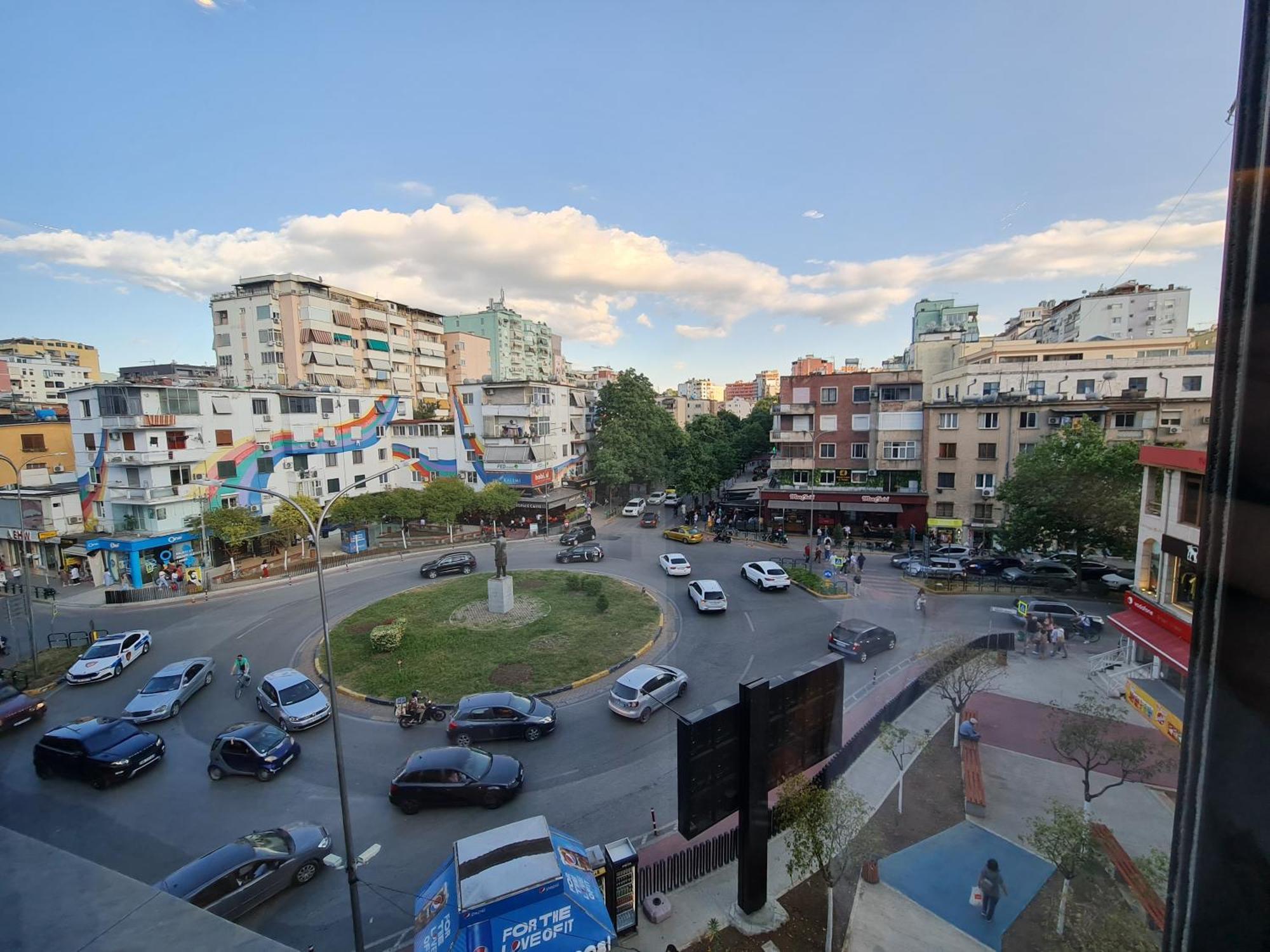 La Mirage Suites & Apartments Tirana Exterior photo